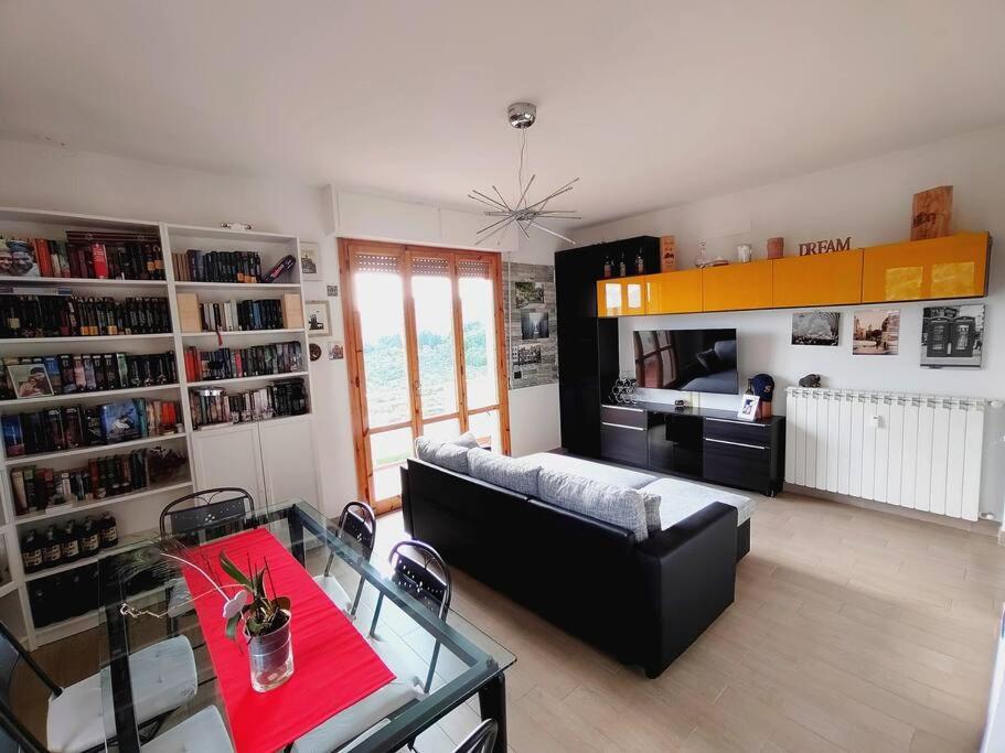 "Margherita" Luminoso Loft A Pontassieve Firenze Bagian luar foto